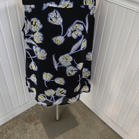 Apt 9 flowered tank top size XL - Picture 4 of 7